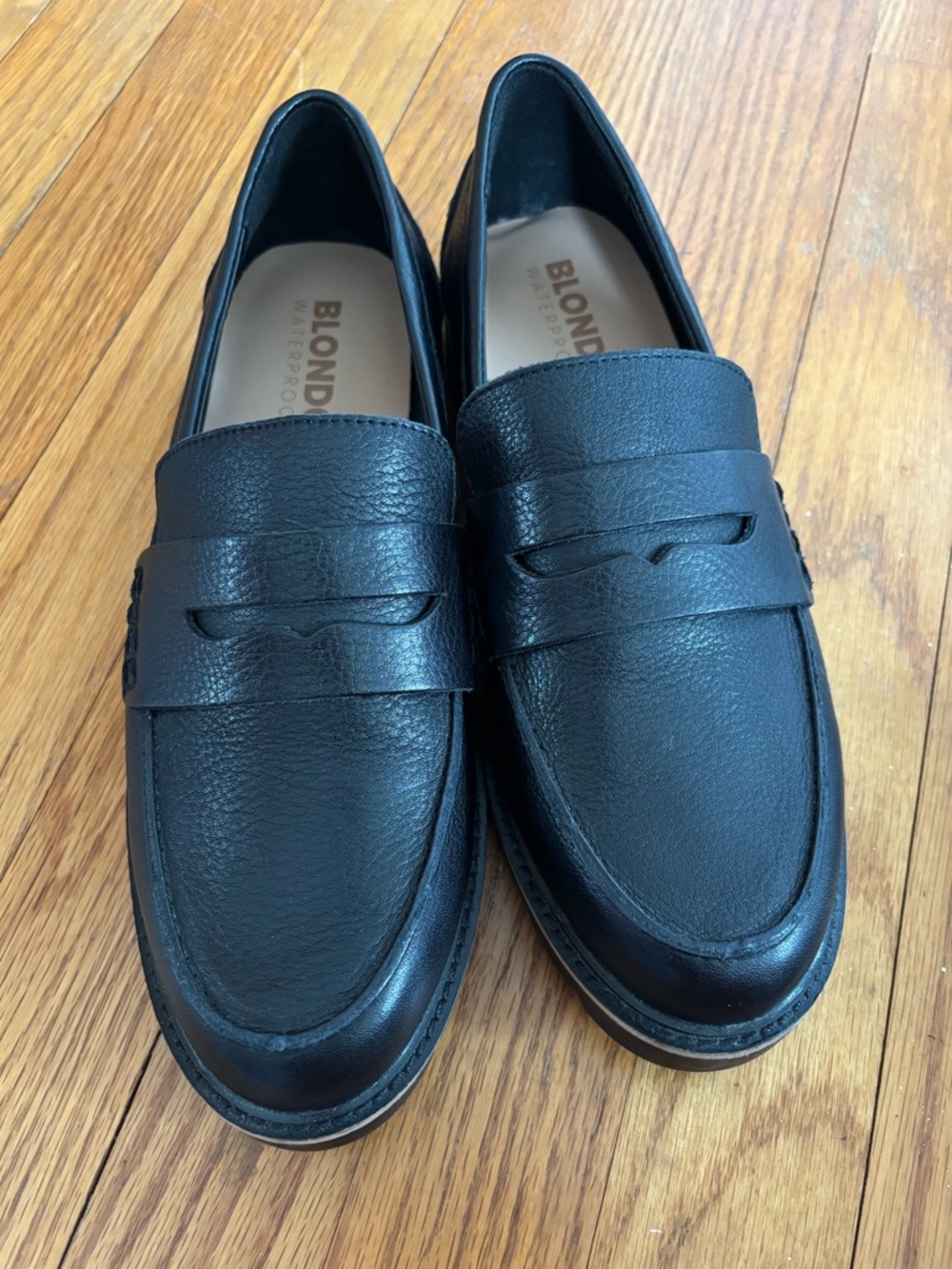Blondo Lugged Waterproof Black Leather Penny Loafers- size 8 - Picture 2 of 9
